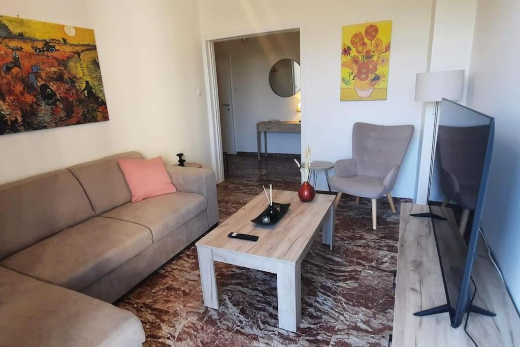 קלמאטה Comfort Apartment In The City מראה חיצוני תמונה