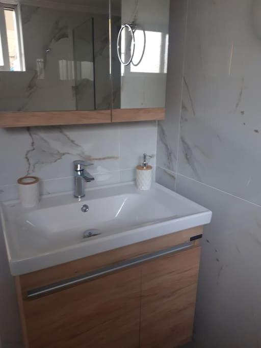 קלמאטה Comfort Apartment In The City מראה חיצוני תמונה